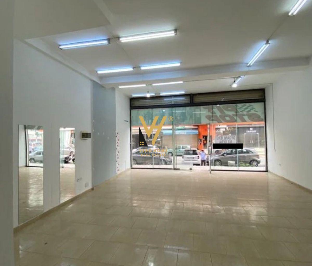 JEPET AMBIENT BIZNESI 61 M2 ME QERA NE YZBERISHT 650 EURO