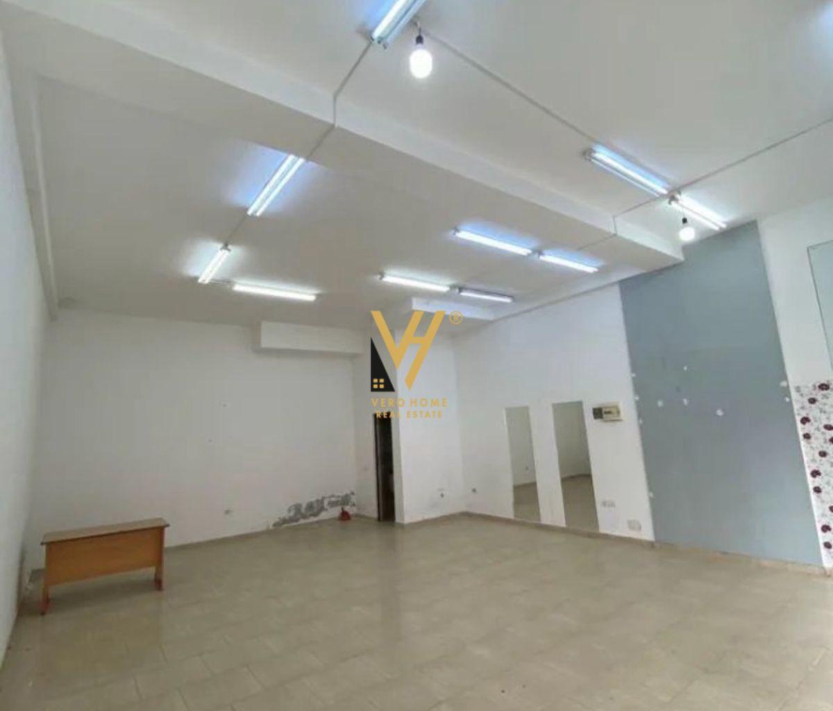 COMMERCIAL SPACE FOR RENT 61 M2 IN YZBERISHT 650 EURO