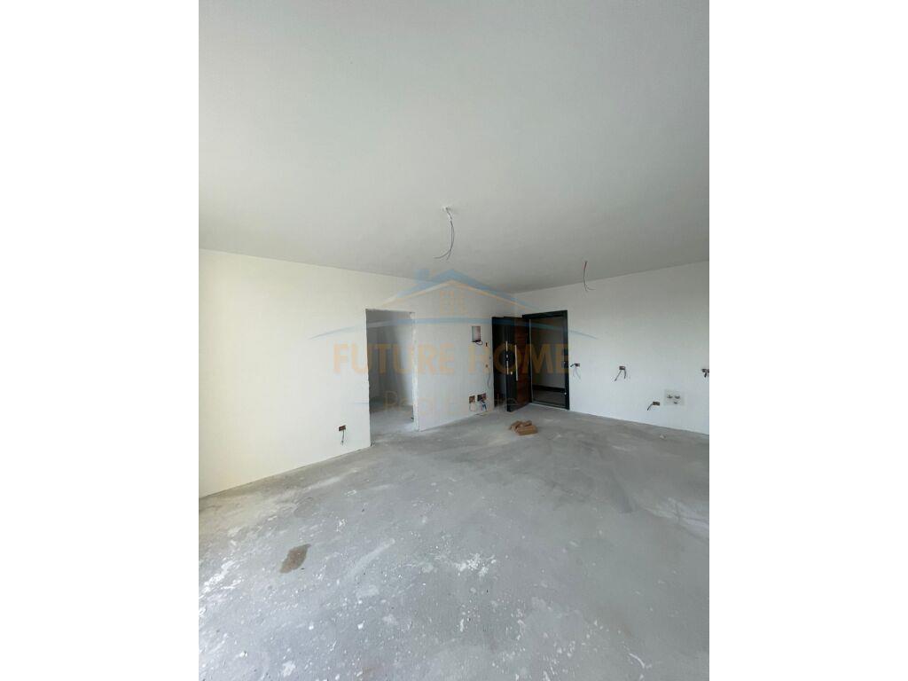 Shitet, Apartament 1+1, Kamëz, Tiranë.