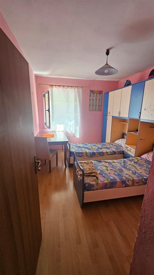 Appartamento in affitto 1+1 Via Elbasanit 48.000 LEK