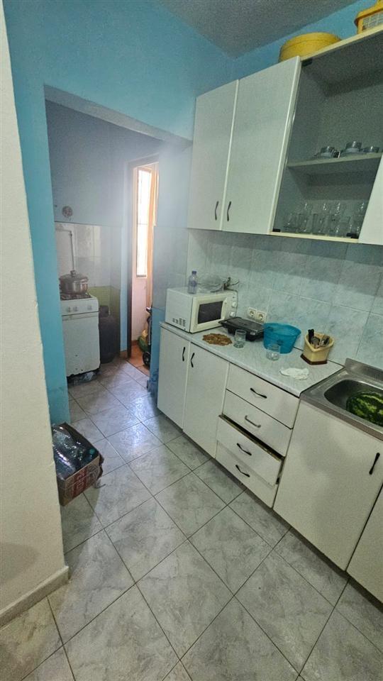 Appartamento in affitto 1+1 Via Elbasanit 48.000 LEK