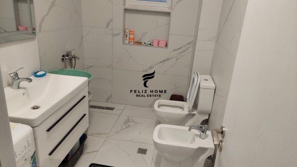 Zyra in affitto di 120 m2 in via Myslym Shyri