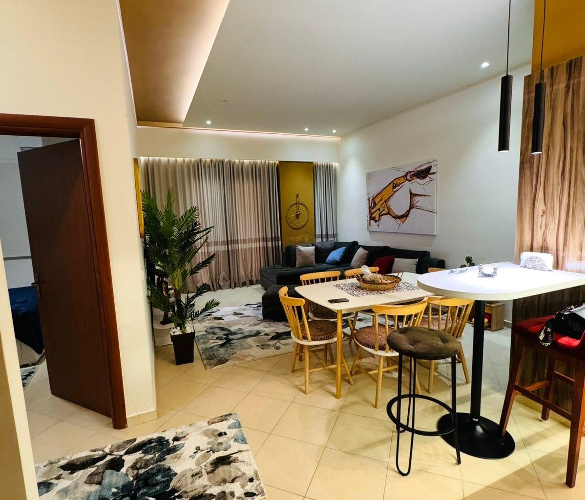 Appartamento 1+1 con posto auto, zona Diellit