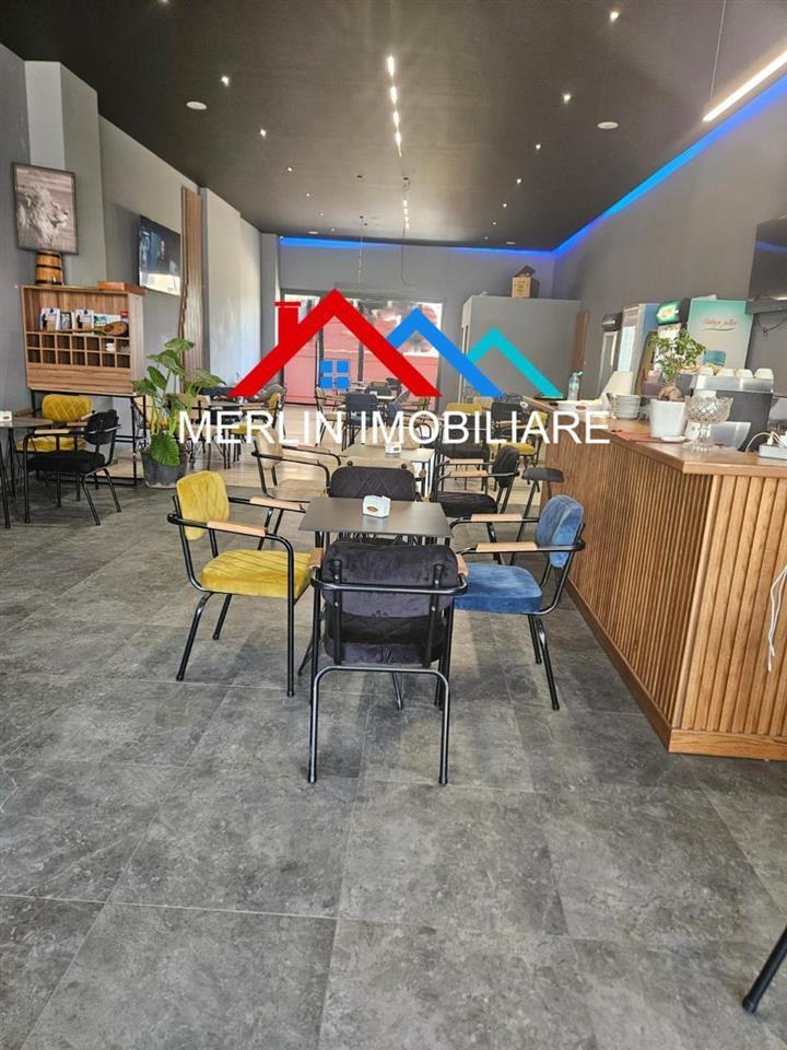 SHITET AMBJENT BIZNESI 120M2 TEK RRUGA DEMOKRACIA,NE BATHORE