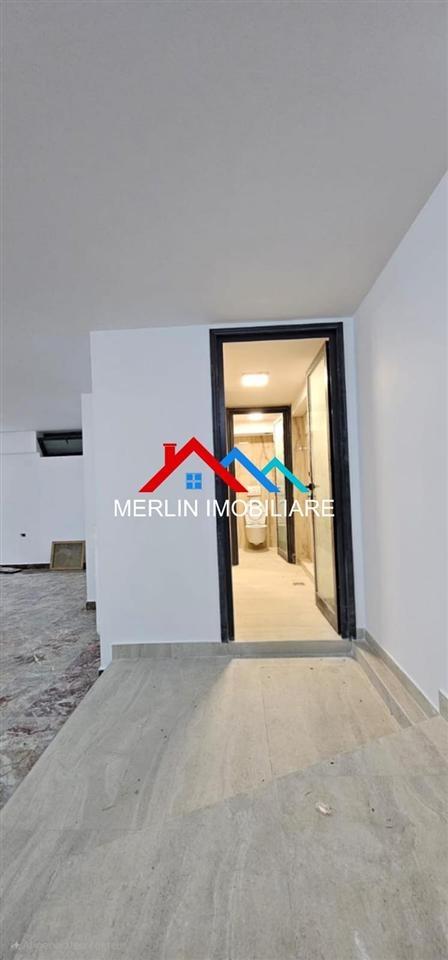 Affitto spazio commerciale in Bllok