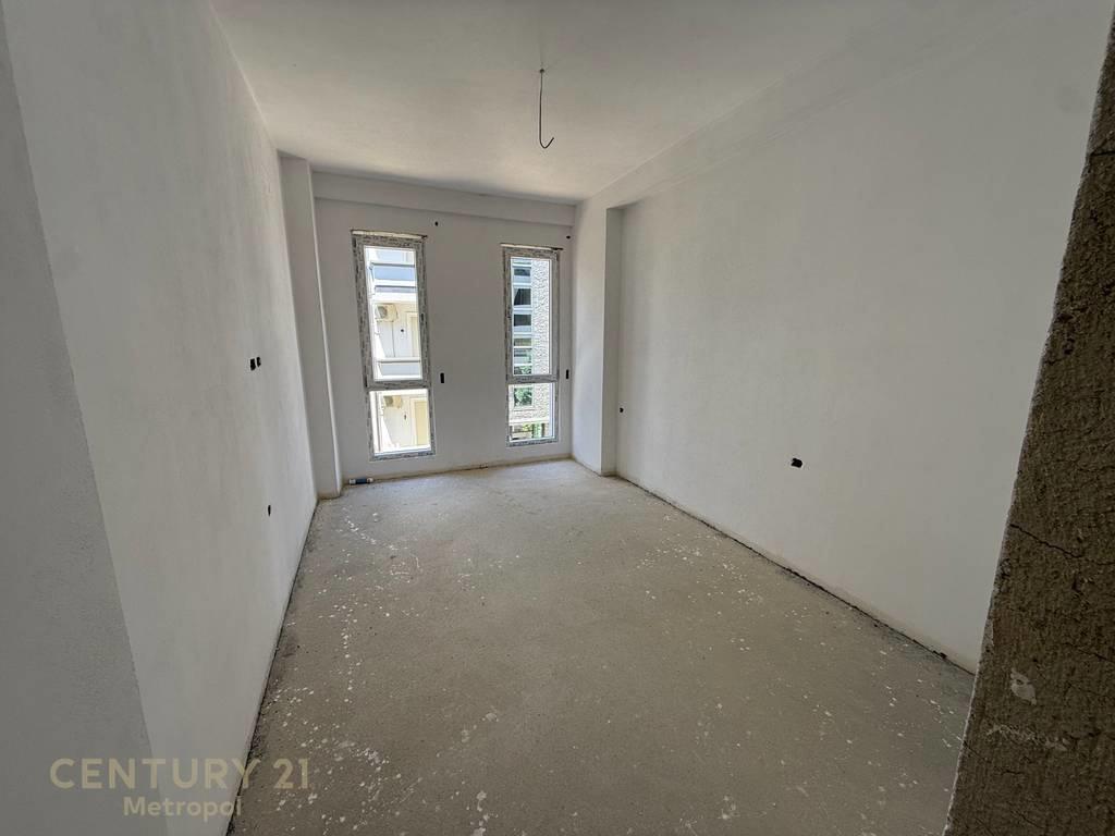 SHITET APPARTAMENTO 1+1, SPIAGGIA DI LALZIT! 149.500 €