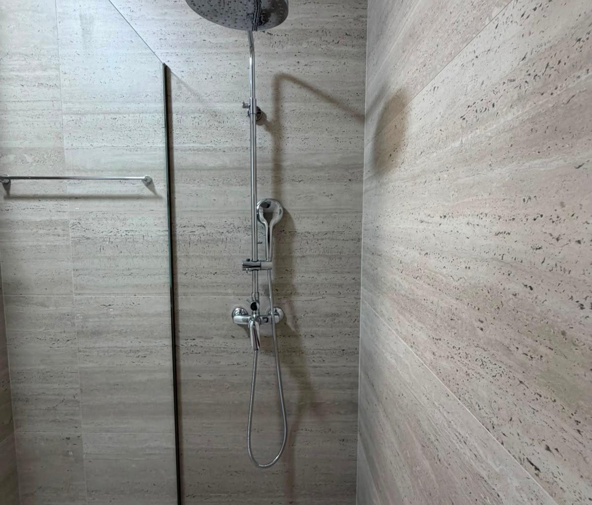📣Jepet Apartament 2+1+Parkim te Kompleksi Delojorgji🔥