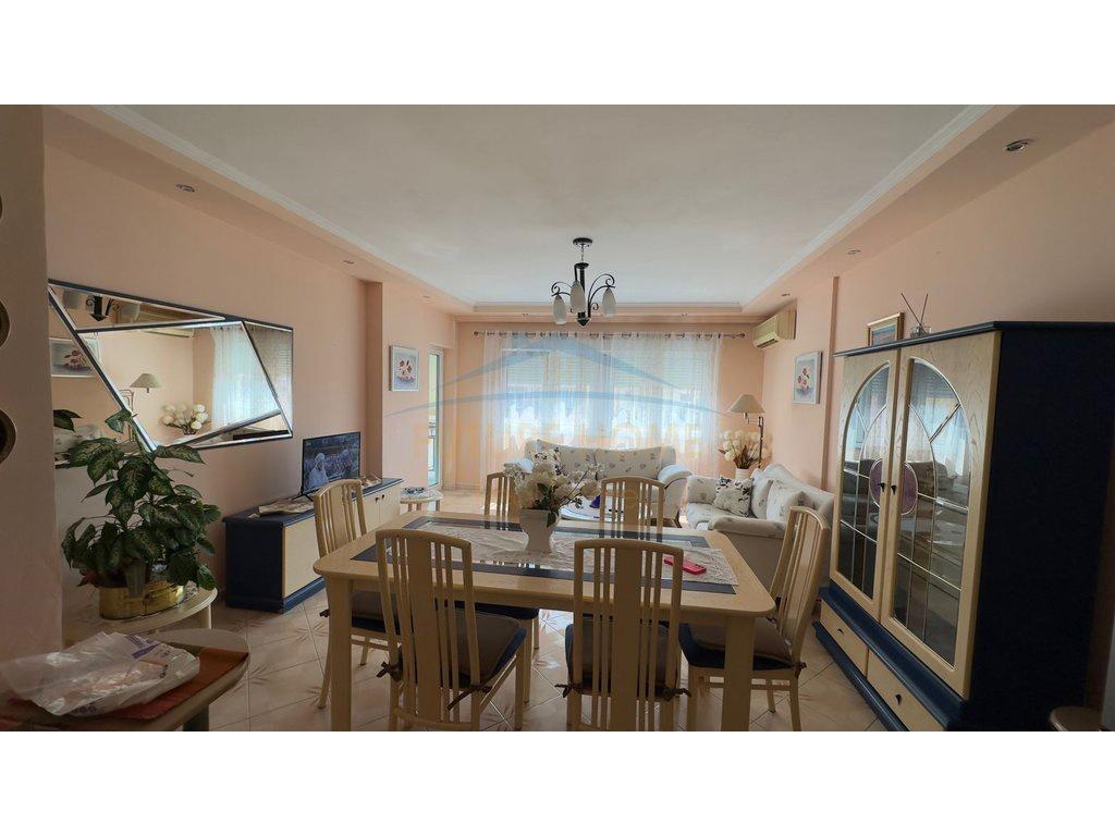 0694603851,Qera, Apartament 2+1+2, Rruga e Elbasanit , Tiran