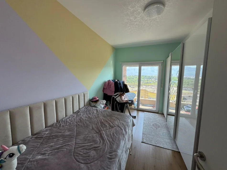Tirane, affitto appartamento 2+1+2+2 Posti Auto, Piano 7, 116 m² 1.100 € (Liqeni Secco)