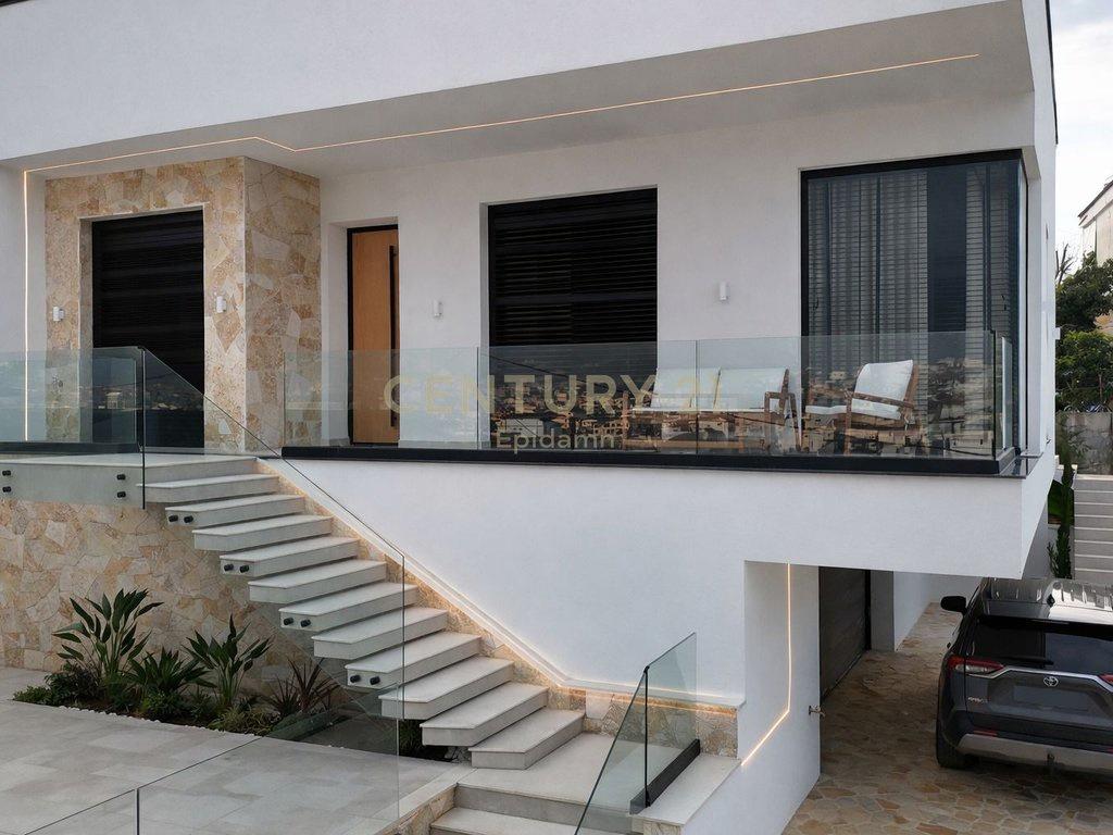 JEPET SUPER VILLA IN AFFITTO A PASKUQAN!