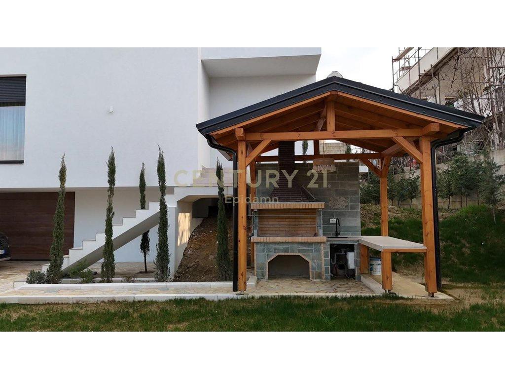 JEPET SUPER VILLA IN AFFITTO A PASKUQAN!