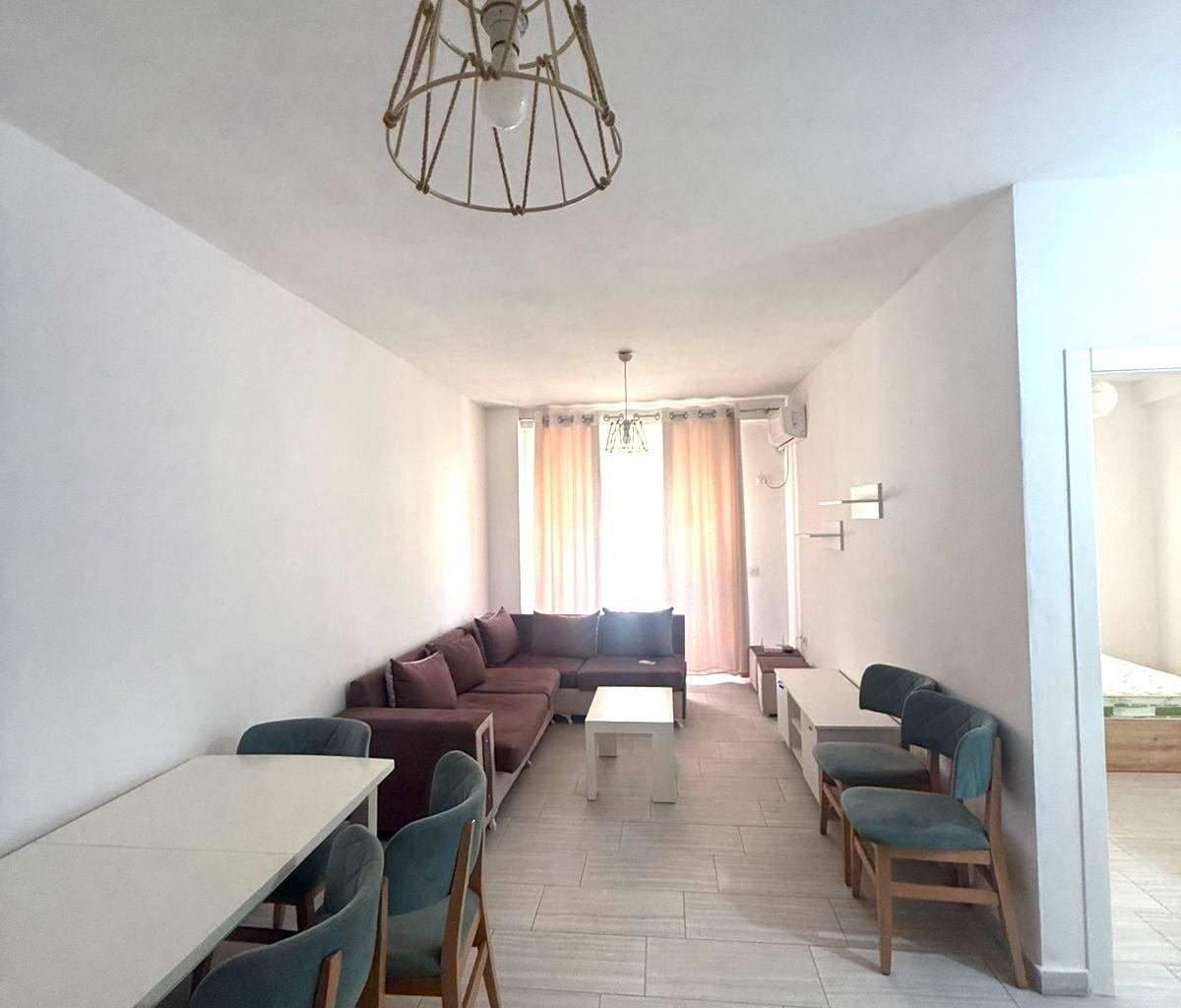 Jepet me qera apartament 1+1 ne Astir!