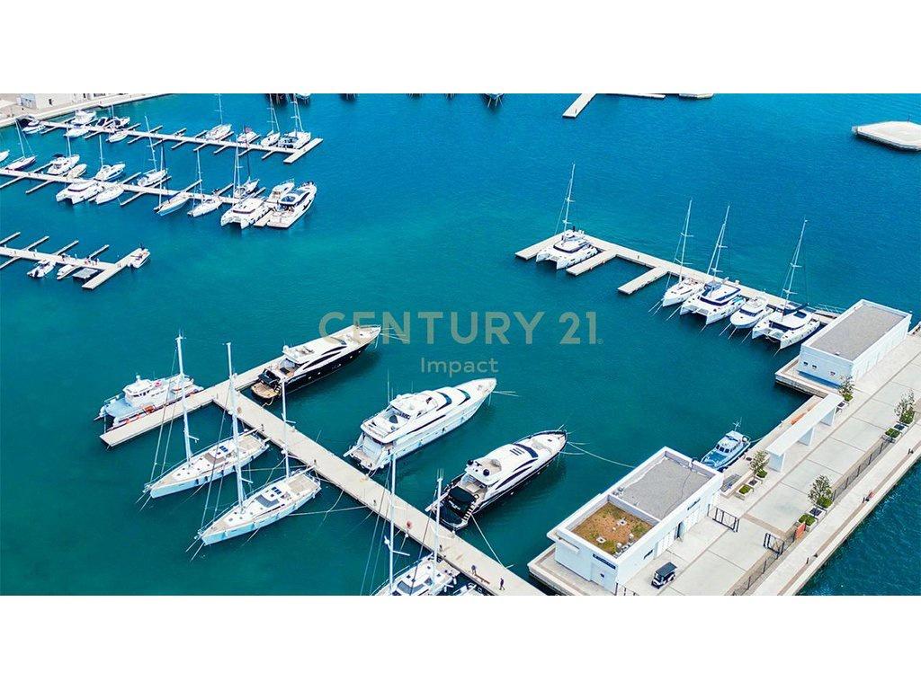 Luxury Villa for Sale in Porto Lalzi