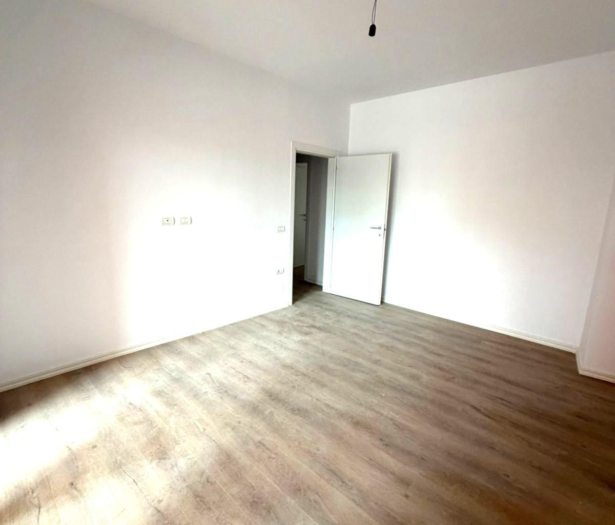 Jepet me qera apartament 2+1+2 ne Astir!