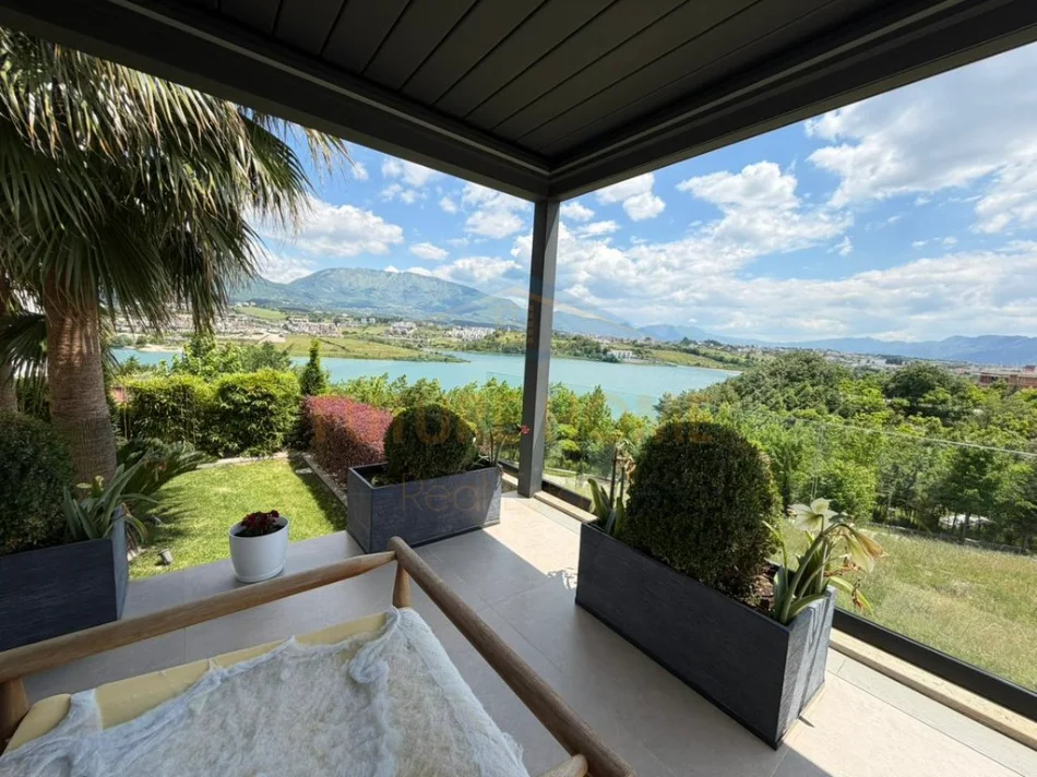 Tirane, jepet me qera Vile 3+1 Kati 0, 280 m² 5.000 € (Farke)