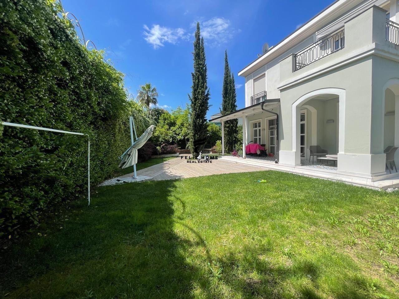 SHITET VILE 880 M2 ROLLING HILLS 1.650.000 EURO