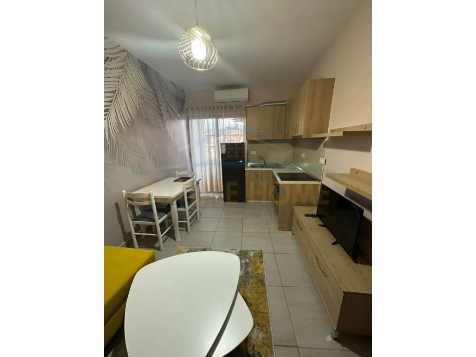 Tirane, apartment for rent 1+1, 7th Floor, 65 m², €370 (Vila L)