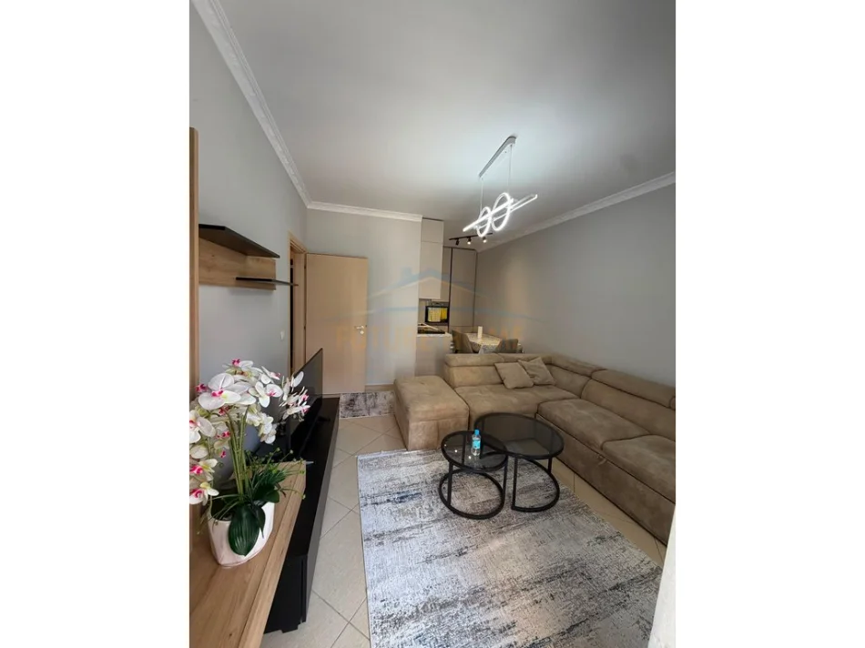 Tirana, 1+1 Apartment for Rent, 2nd Floor, 54 m², €450 (Molla Complex)