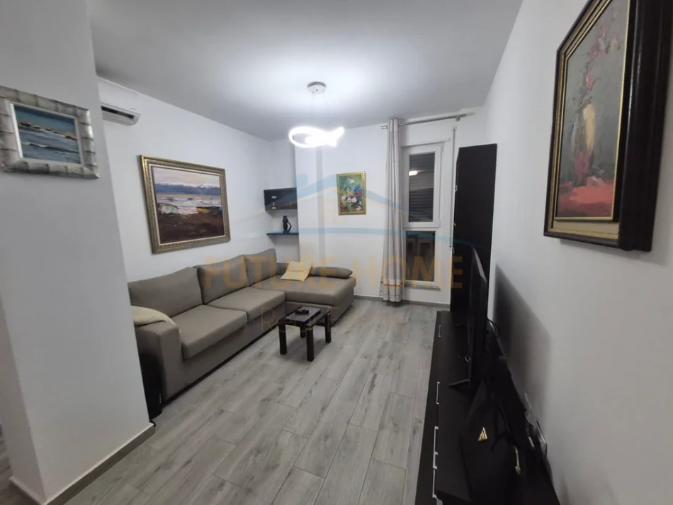 Tirane, apartment for rent 1+1, 4th Floor, 51 m², €650 (Medreseja)