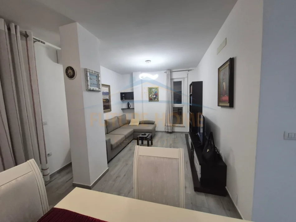 Tirane, apartment for rent 1+1, 4th Floor, 51 m², €650 (Medreseja)