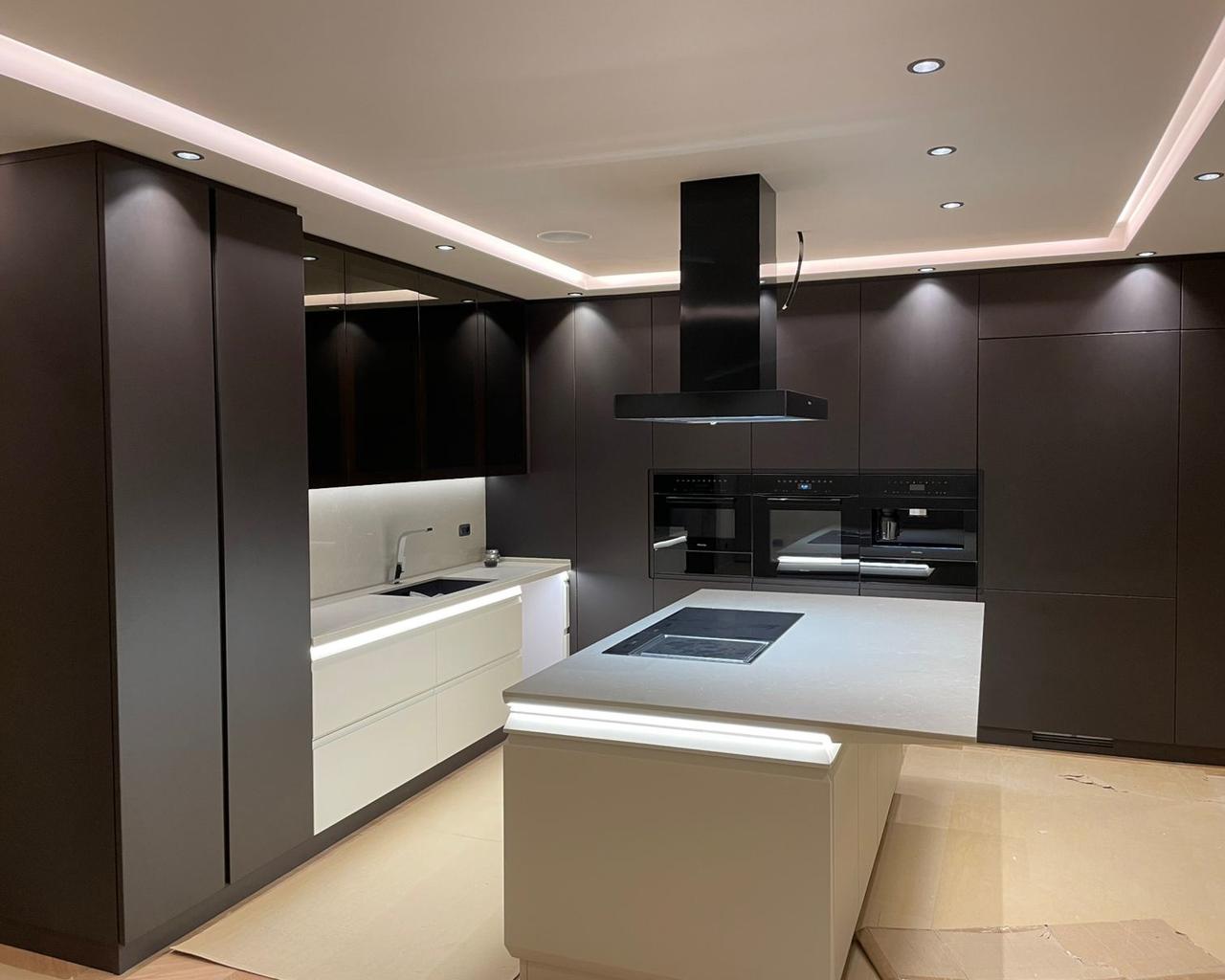 Vilë 3-Katëshe për Shitje – Mandarin Residence