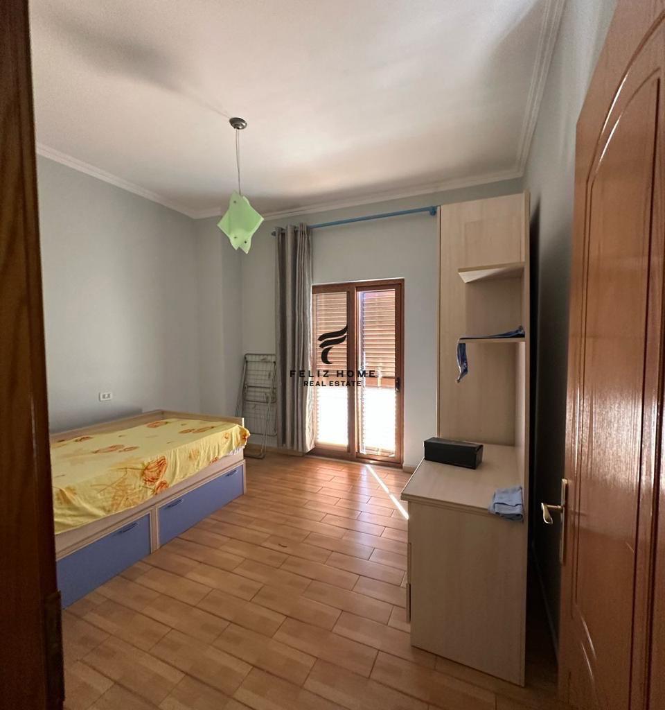 PRIVATE VILLA FOR SALE 3 FLOORS PORCELAIN 360,000 EURO