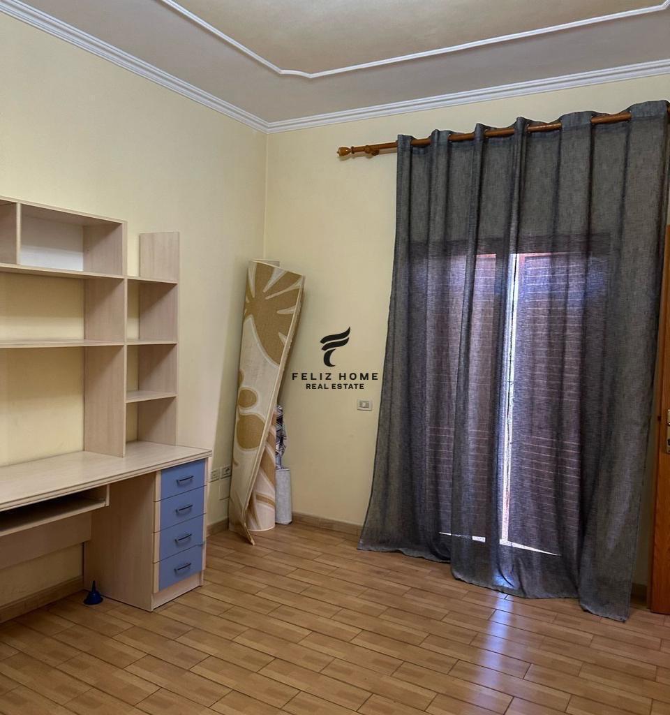PRIVATE VILLA FOR SALE 3 FLOORS PORCELAIN 360,000 EURO