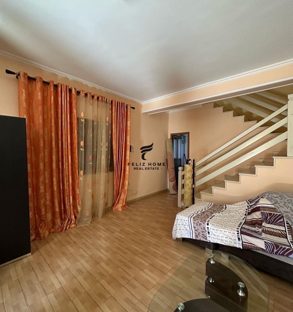 SHITET VILE PRIVATE 3 KATE PORCELAN 360.000 EURO