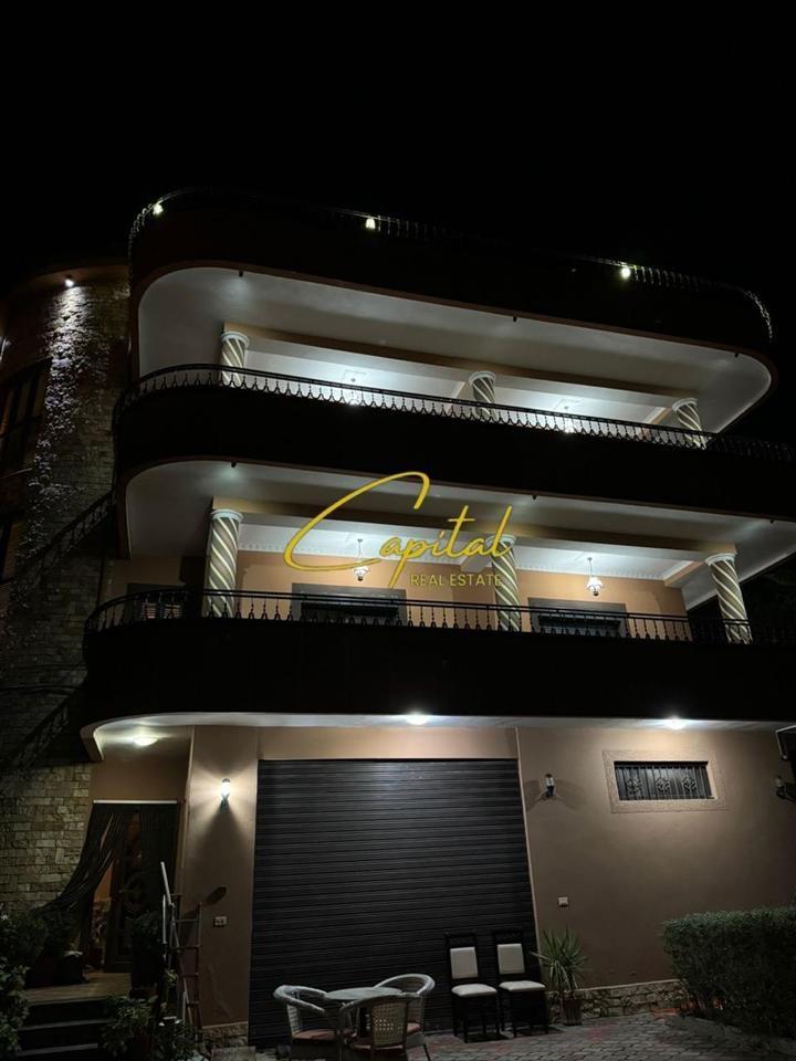 VILE PRIVATE ME QERA 700 M2 SPITALI AMERIKAN 2 5000 EURO