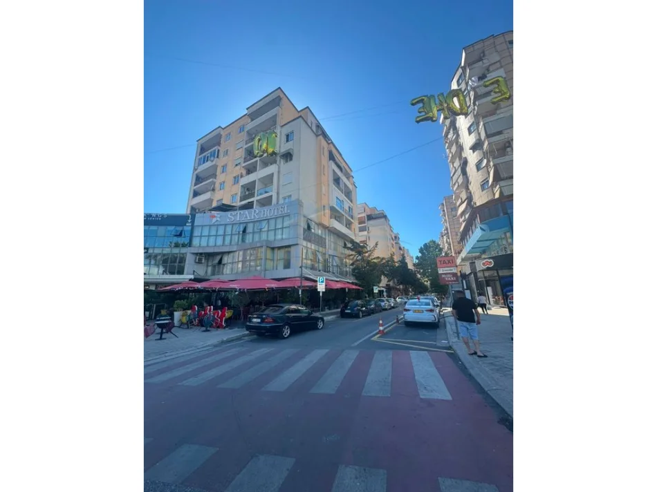 Tirane, jepet me qera apartament 1+1 Kati 3, 67 m² 120.000 € (Teodor Keko)