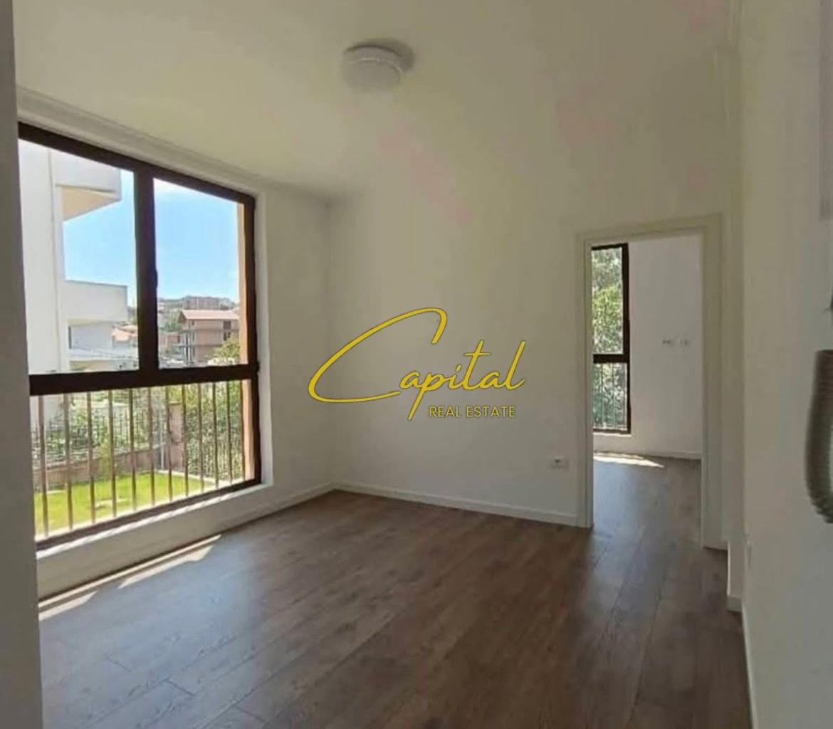 HOUSE FOR RENT 360 M2 ELBASANIT STREET 250,000 LEK