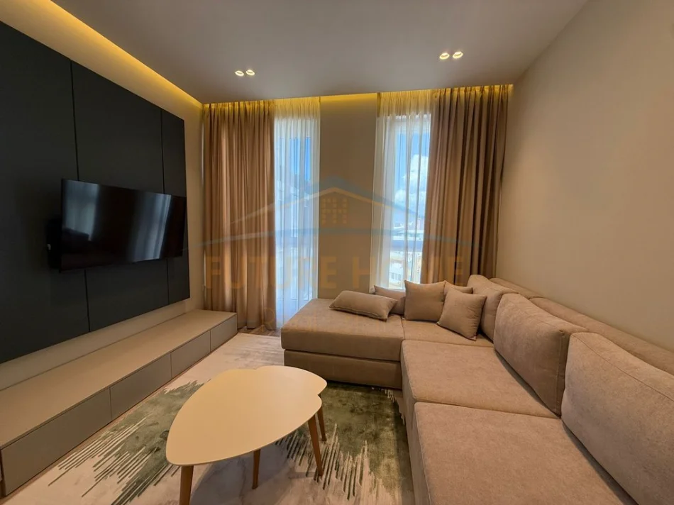 Tirana, For Rent 1+1 Apartment, 5th Floor, 63 m², 800 € (Paris Commune)