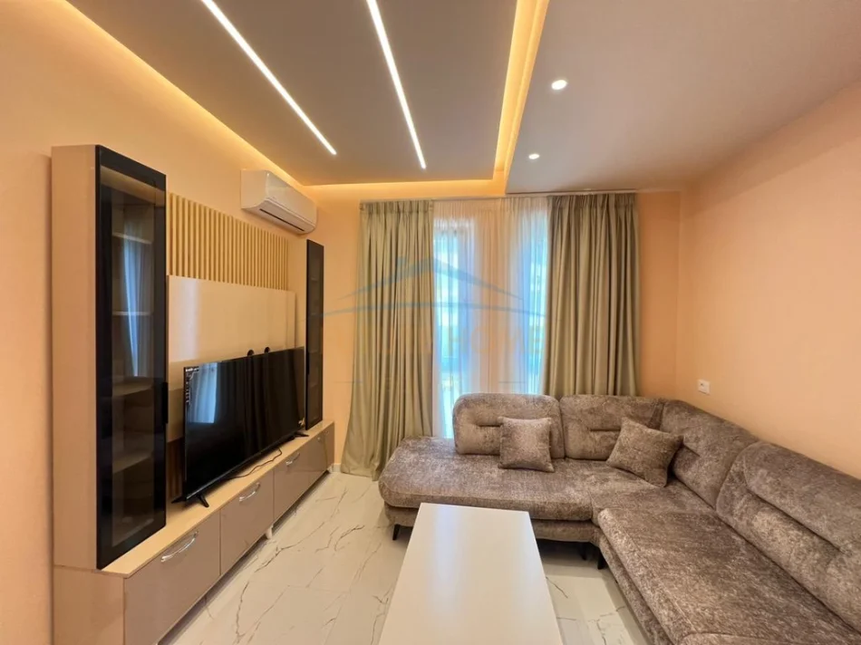 Tirana, Apartment for Rent 1+1, First Floor, 64 m², 475 € (Rruga e Dibrës)