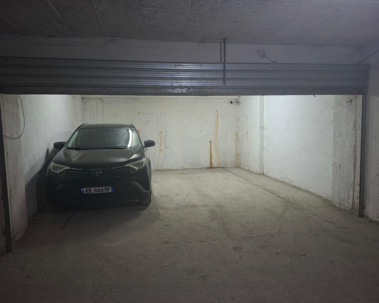 Parking Spot for Rent at Farmaci Noel, Eco Market, Nela 6, Yzberisht