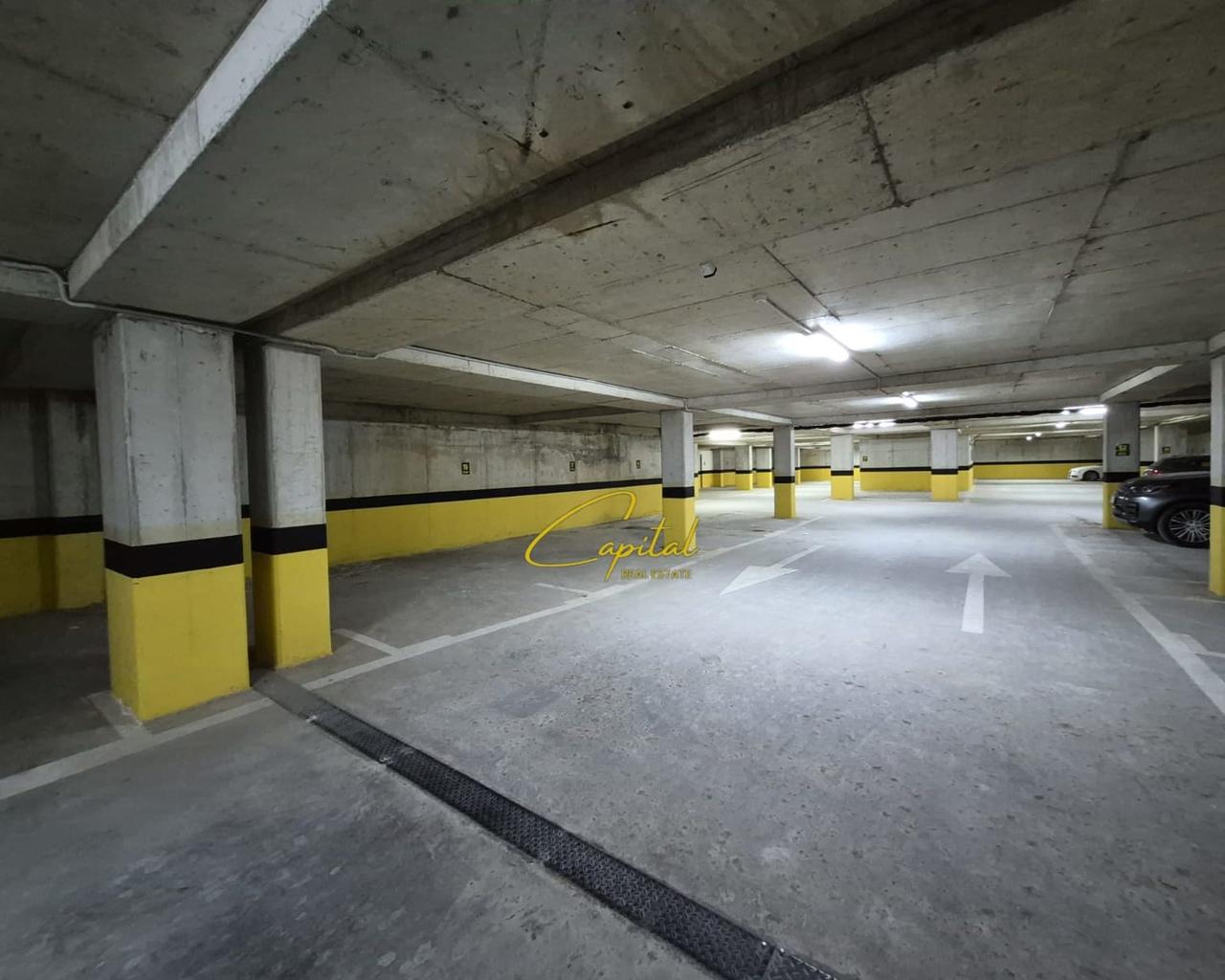 SHITEN 4 POSTE PARKIMI 81 M2 XHAMLLIKU 100.000 EURO