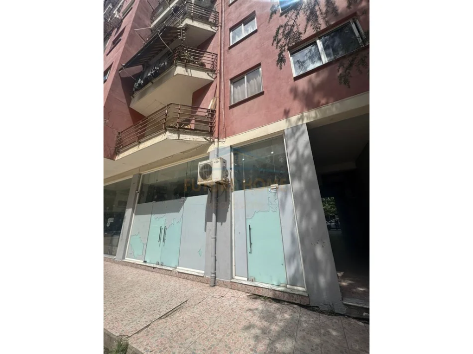 Tirane, shitet ambjent biznesi Kati 0, 87 m² 120.000 € (Yzberisht)
