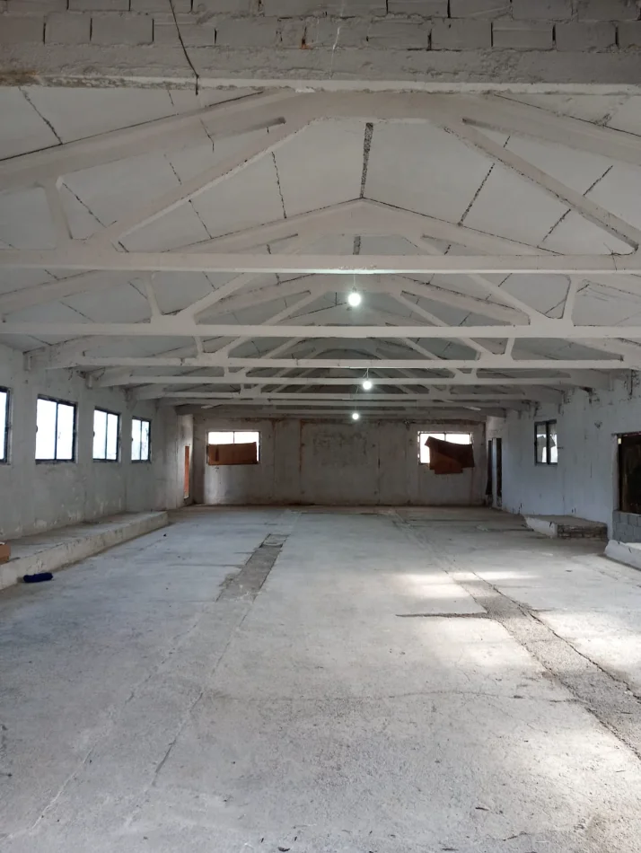 Tirane, Warehouse for Sale Ground Floor 575 m² 300,000 € (Vaqarr)