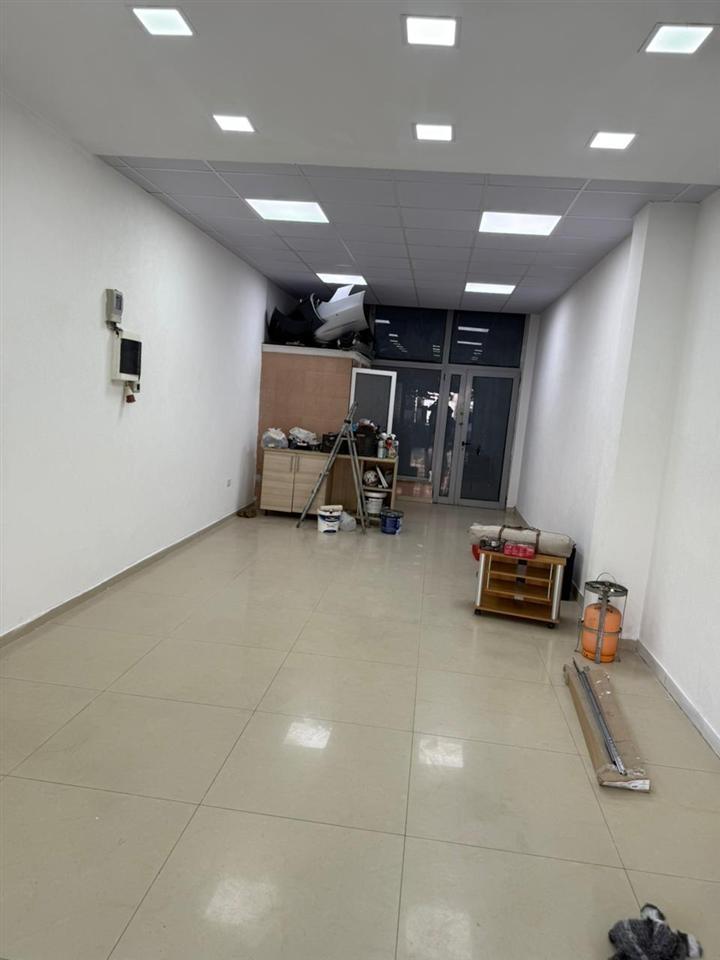 Ambjent Commerciale in Affitto