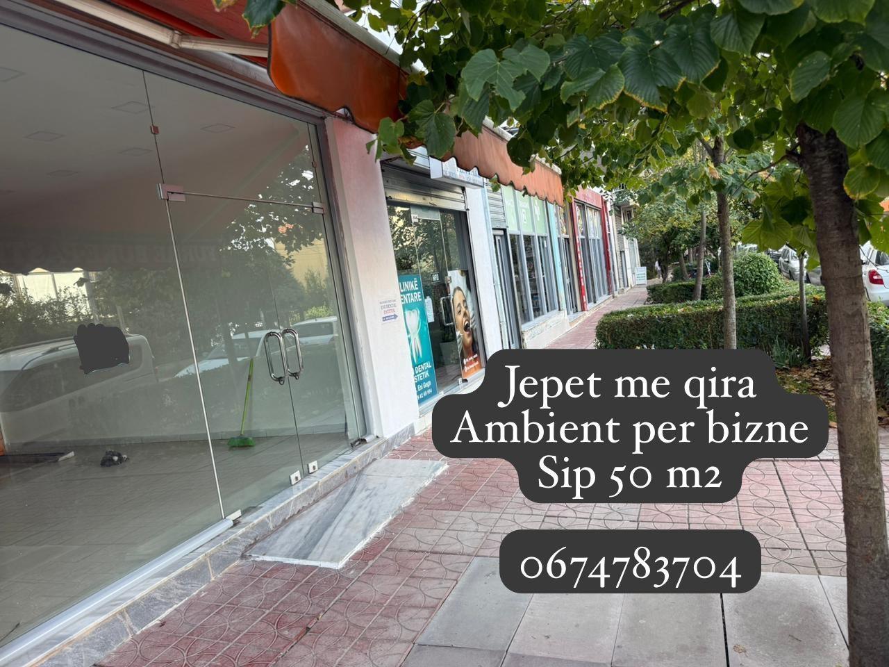 Ambjent Komercial per qira