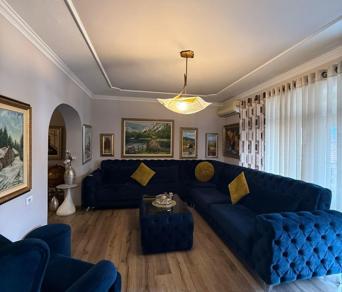 Apartament 2+1+2 me kuzhine te vecuar, Rruga e Kavajes, shit