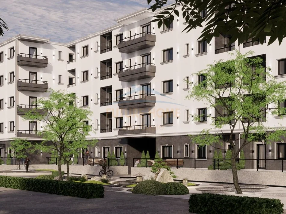 Tirane, vend commerciale in vendita Piano 0, 248 m² 422.000 € (Kamez)