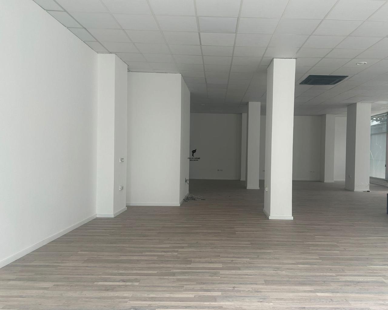 ZYRE ME QERA 172.5 M2 STACIONI TRENIT 2.600 EURO FH-66257