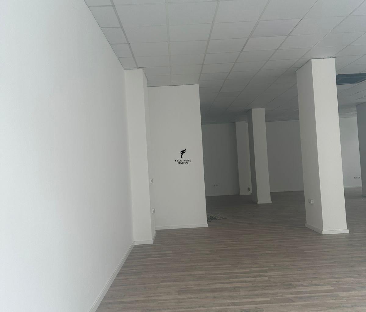 Commercial Space for Rent 172.5 m2 Train Station 2,600 EUR FH-66257