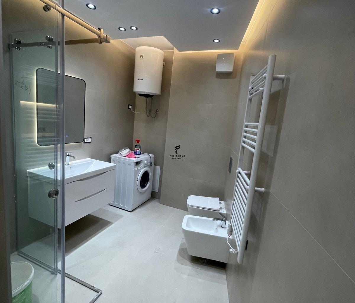 Zyra con Affitto di 67 m² in Via Elbasanit 1.000 Euro FH-66247
