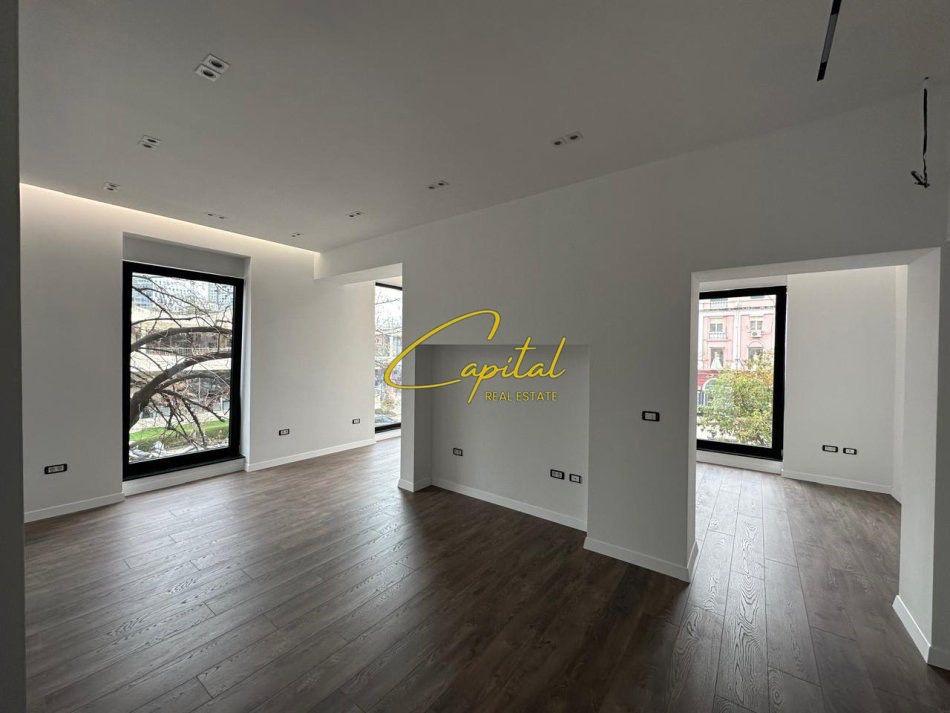 COMMERCIAL SPACE FOR RENT 76 m2 CITY CENTER 1,500 EURO
