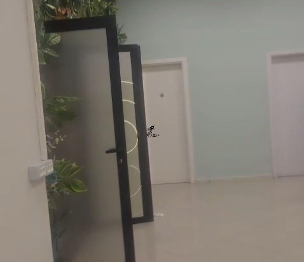 Zyra con Quota di 130 m2 in Via Kavajes - 150.000 LEKE