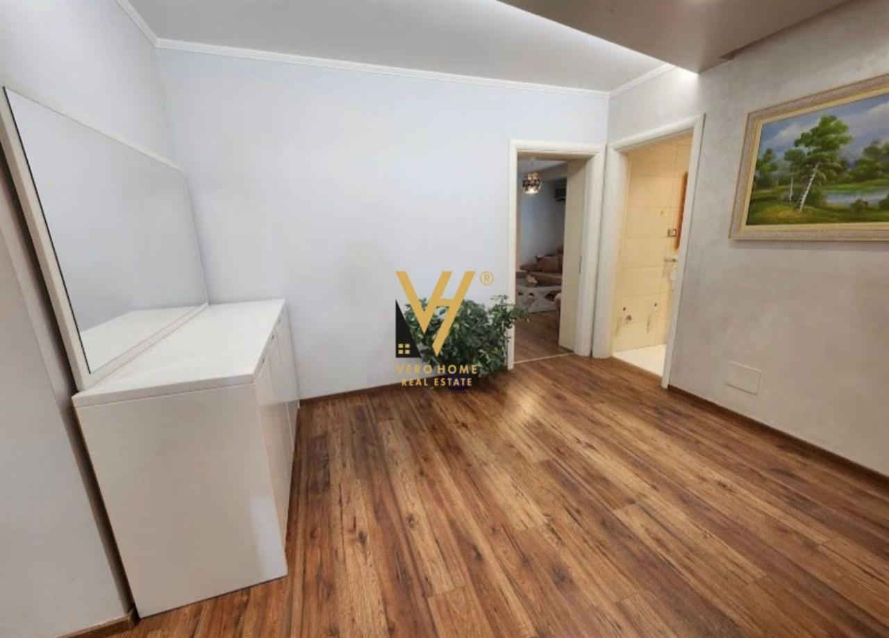 JEPET APARTAMENT 2+1+2 ME QIRA TE RR.KOSOVAREVE 115.000 EURO