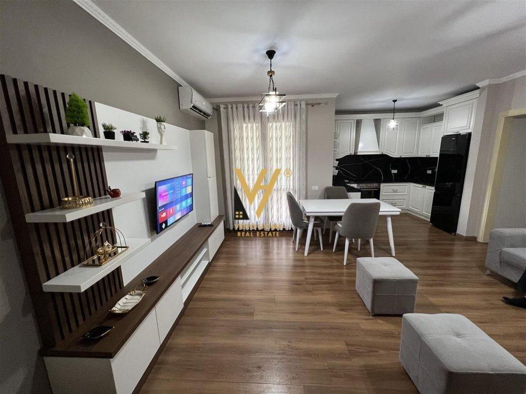 JEPET APARTAMENT 2+1+2+BLK ME QIRA TE KOPSHTI BOTANIK 800 EU