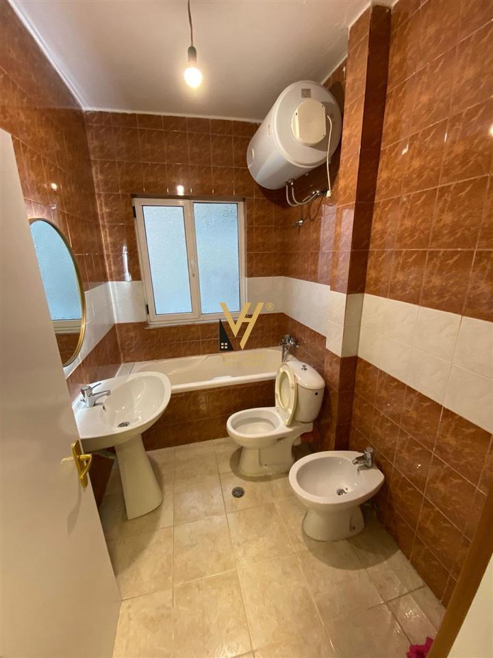 JEPET APARTAMENT 2+1 ME QIRA TE SHESHI WILLSON 800 EURO