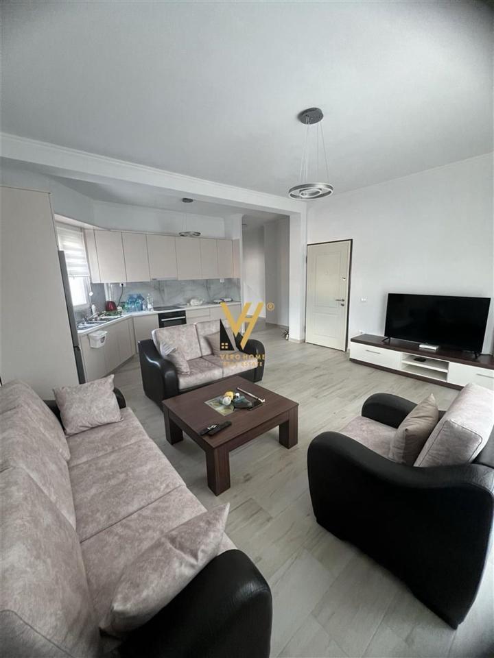 JEPET APARTAMENT 2+1+BLK ME QERA NE SHKOZE 500 EURO